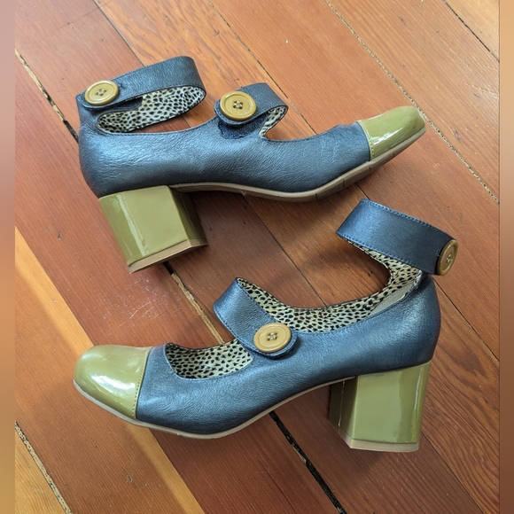 Super cute blue and green retro leather BC shoes - Picture 1 of 4